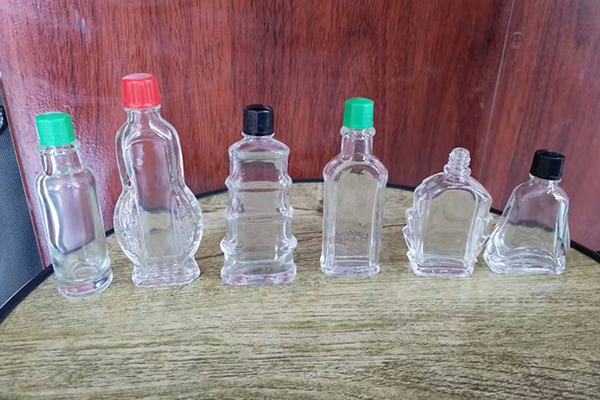 泉州优质磨砂玻璃瓶定制