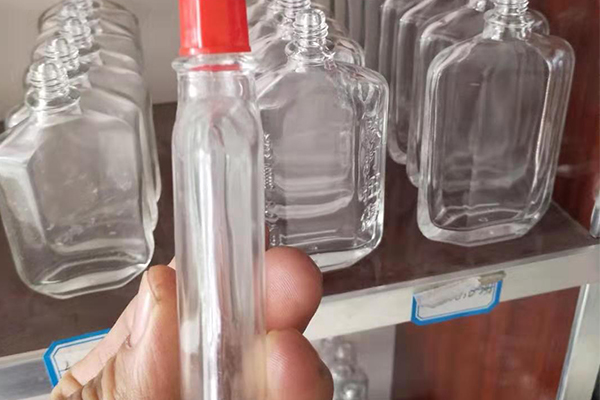 无锡优质磨砂玻璃瓶定制